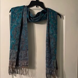 Elegant Paisley Scarf in Teal and Gray